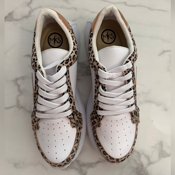 Leopard Print Sneakers with Gold Star Detail Trendy Casual Fashion Shoes Size 10 - Picture 3 of 10